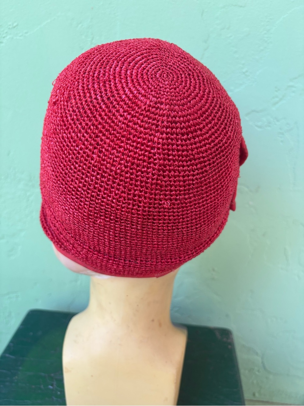 Red Vintage 1930s Cloche Hat with Side Bow - Picture 4 of 5